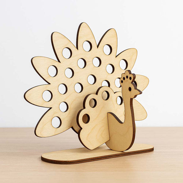 Figurină - Păunul Arătos